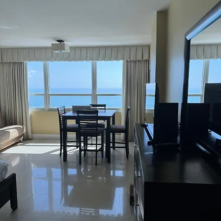 Castle Beach Studio,Tennis Court And Swimming Pool With Beach Access-2